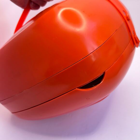 Vintage Orange Nesting Picnic Set Plates Cups Silverware Bowls Salt Pepper MCM - Picture 6 of 14